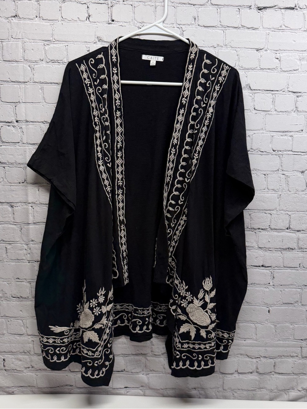 CAITE Black Embroidered Kimono Cardigan with Cream Floral Detail SZ M